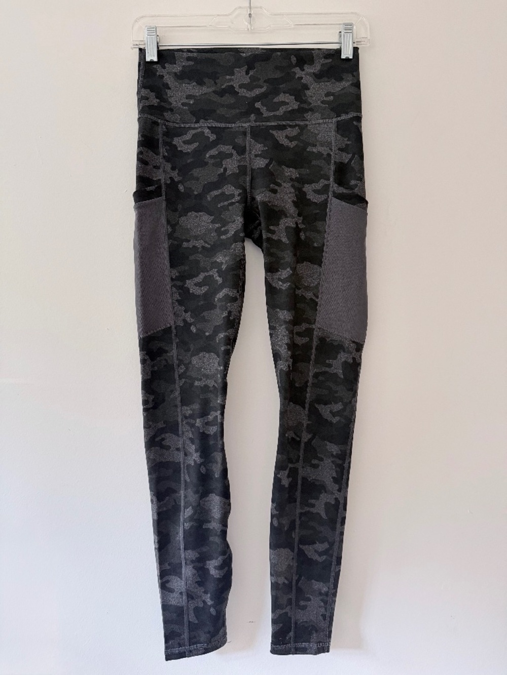 Fabletics 'On the Go' Power Hold Leggings Charcoal Camouflage Hi-waist Pockets